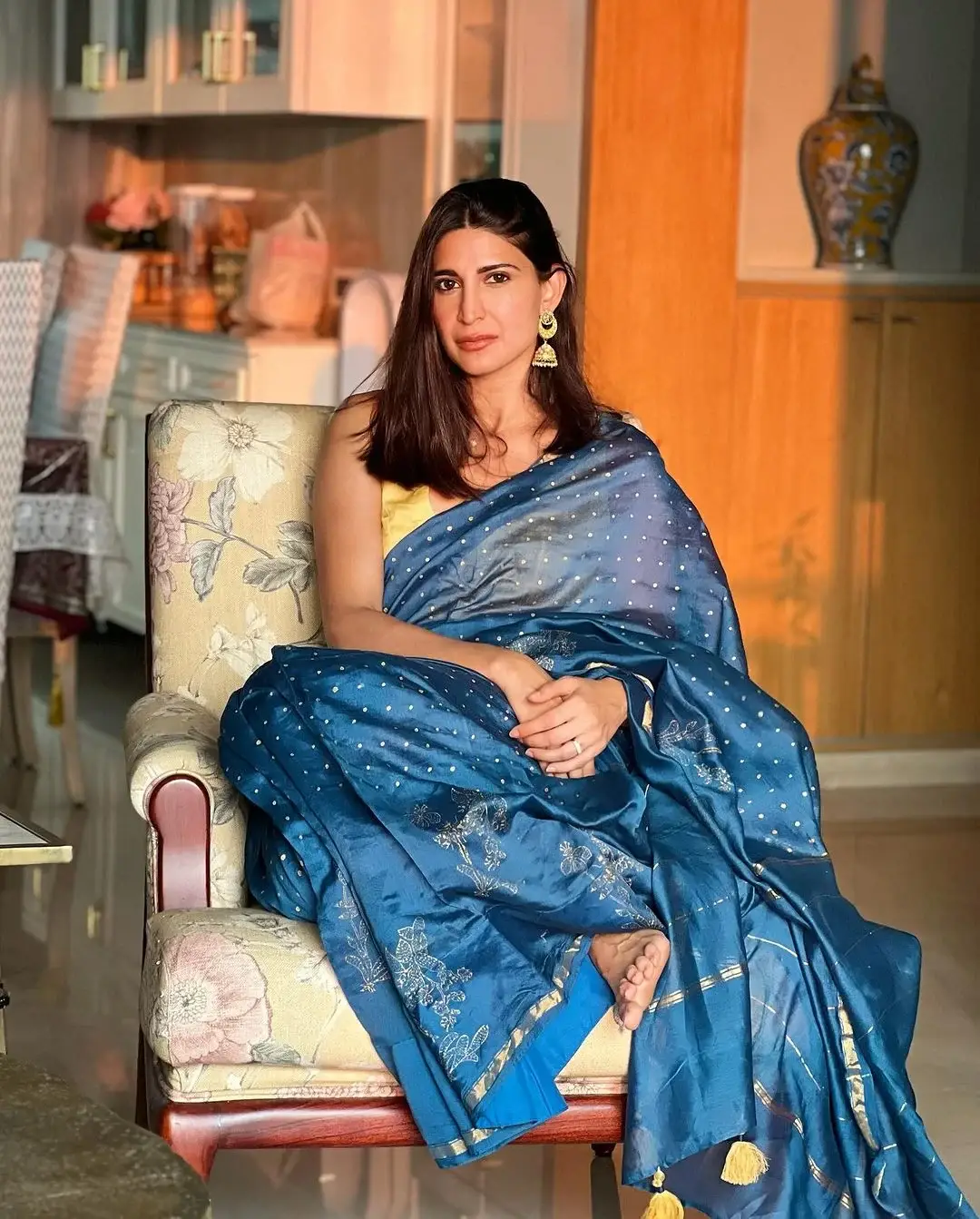 Beautiful Indian Actress Aahana Kumra In Blue Saree